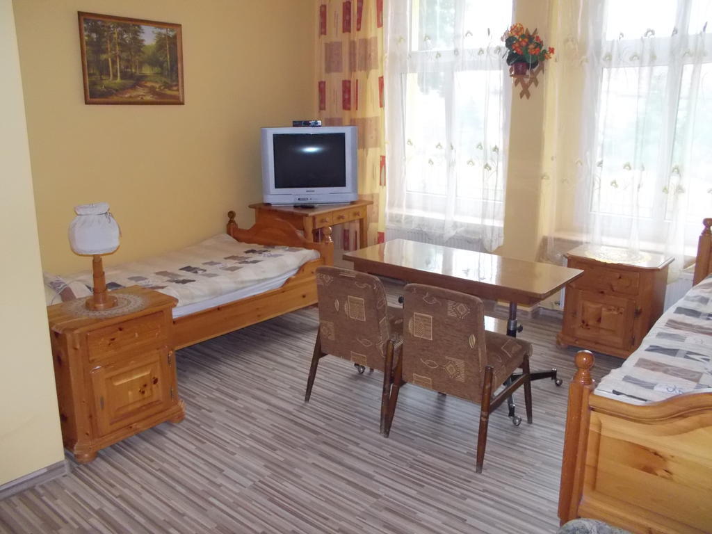 Willa Podzamcze Zabkowice Slaskie Bilik gambar